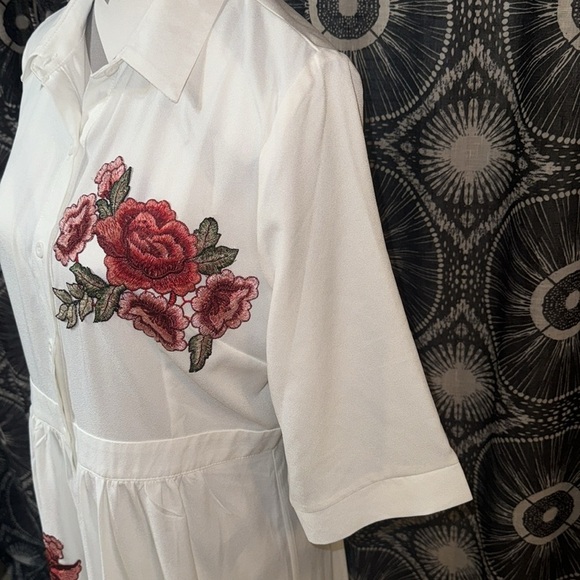 White Boohoo Button Down Dress with Floral Design- Size 10 - Picture 8 of 12